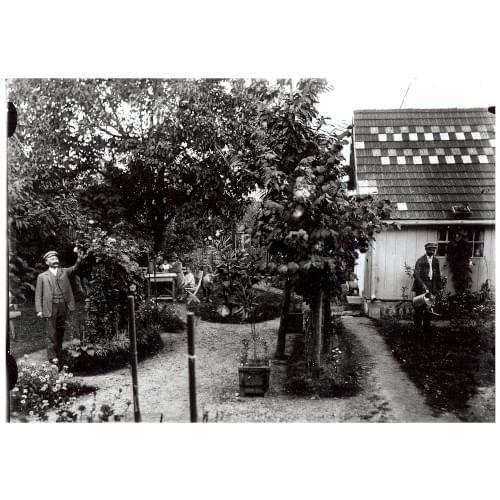 5-fotografija-iz-cazmanskog-dvorista.jpg